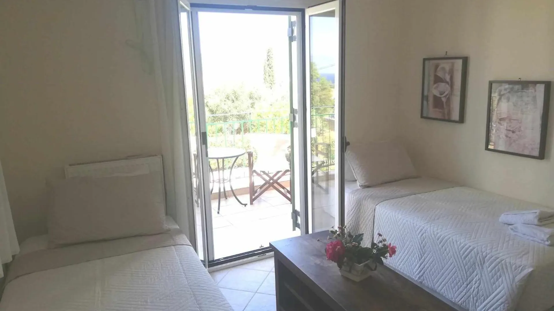 Iliachtides Villas Karavomylos