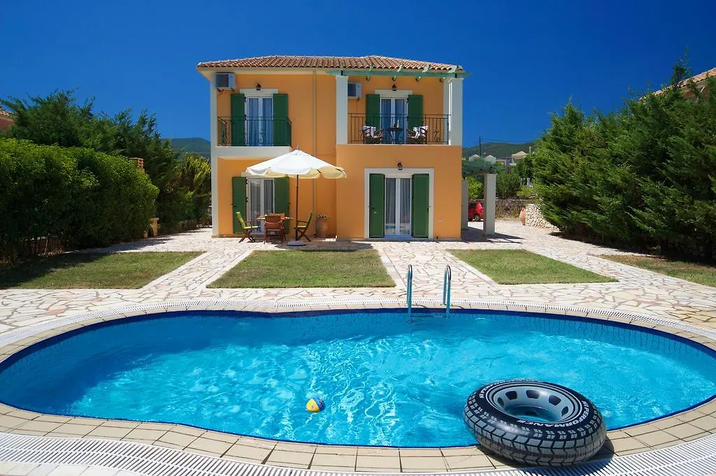 Iliachtides Villas Karavomylos
